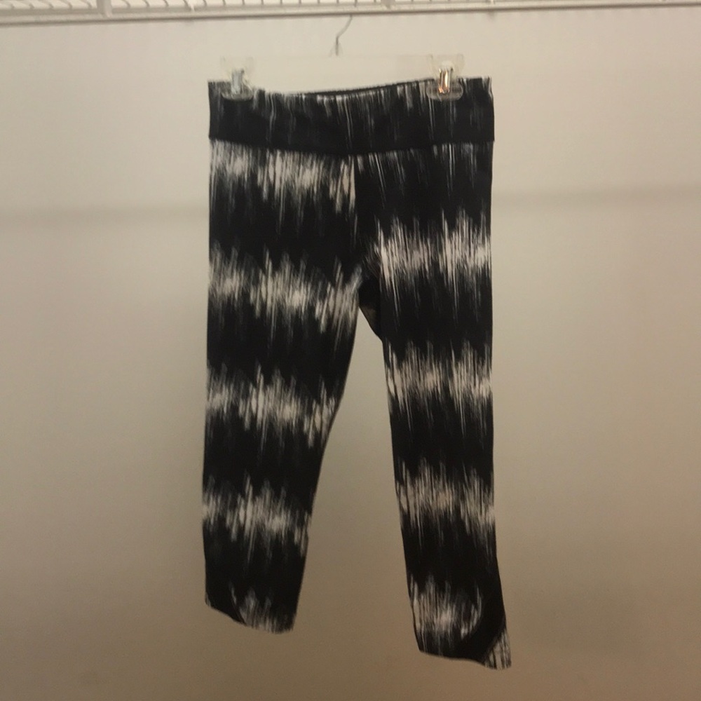 Athletic capris